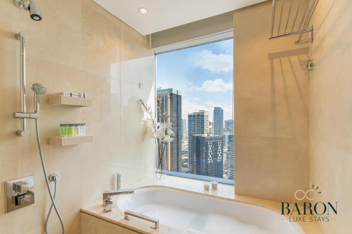 Classy Emaar Residences Marina Apartment Dubai