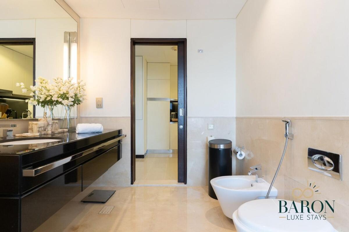 Classy Emaar Residences Marina Apartment