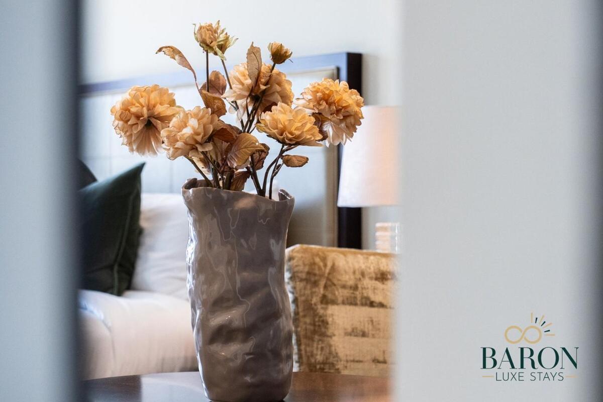 Classy Emaar Residences Marina *